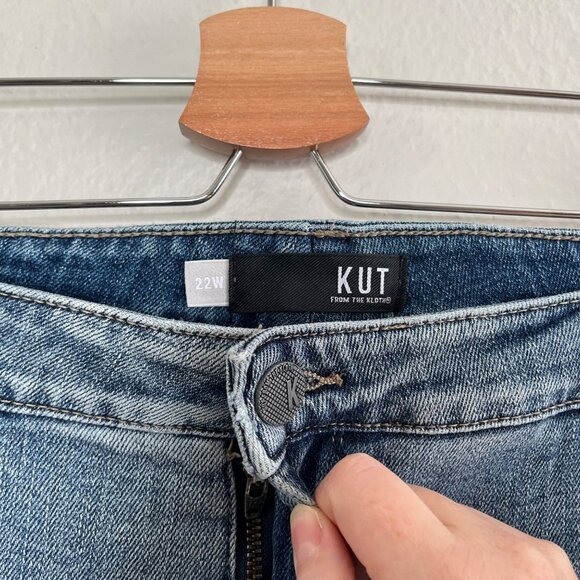 Kut Reese Ankle Straight Leg Medium Wash Blue Denim Jeans 22W - Picture 8 of 14